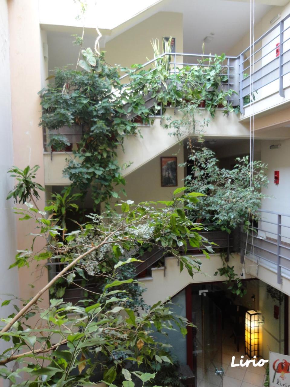Lirio Guest House Makrakomi Экстерьер фото